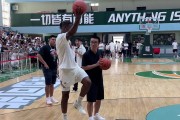你给我➗️去🤣巴特勒示范上篮 徐静雨上空篮不进+跳投三不沾