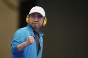 射击世界杯总决赛男子25米手枪速射赛：奥运冠军李越宏夺得金牌