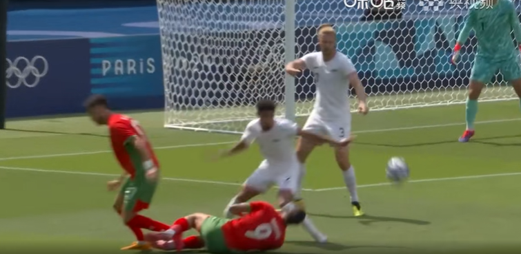 ⚽奥运男足战报：阿什拉夫、阿克霍马奇破门 上下半场各获点球 摩洛哥国奥4-0美国晋级四强
